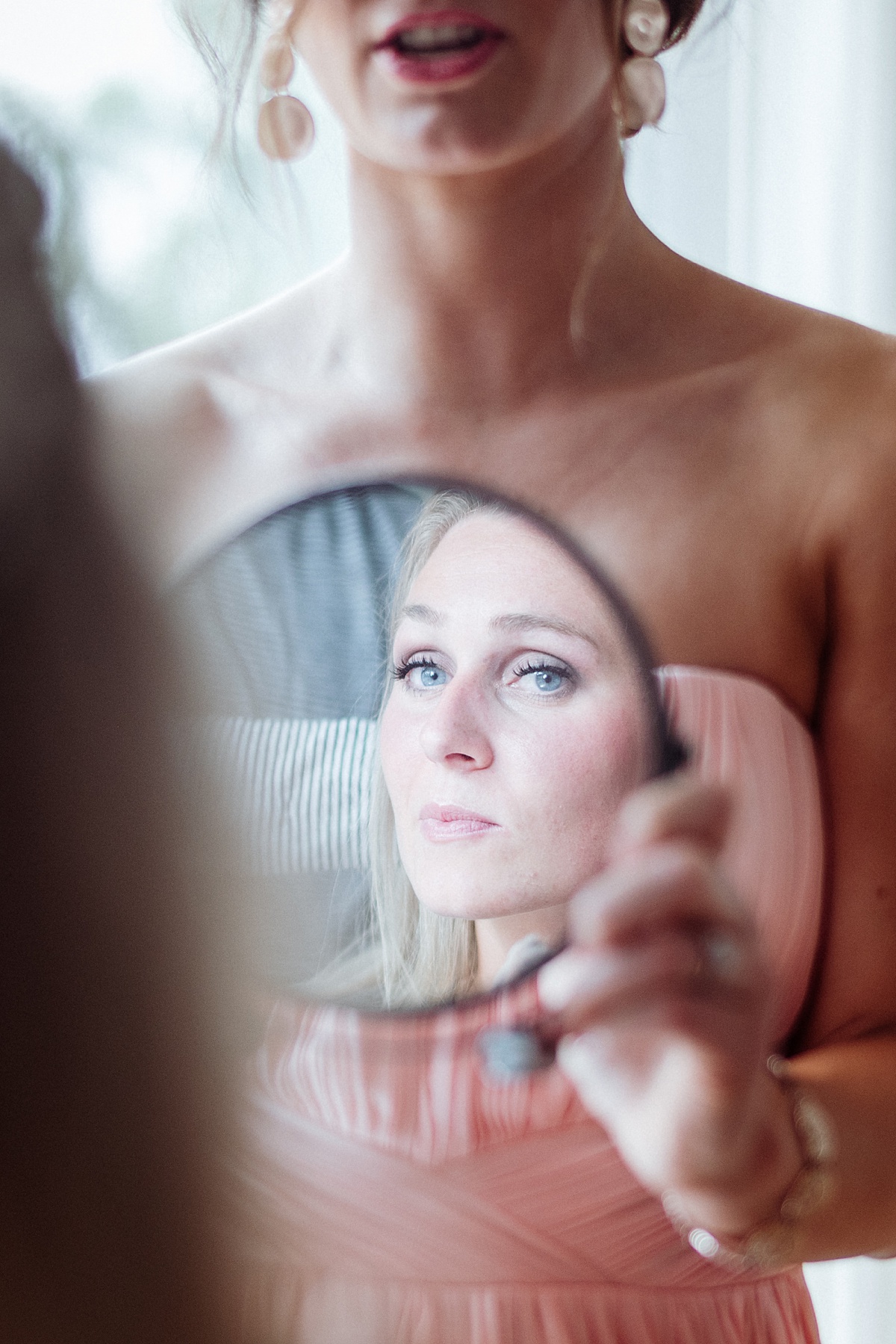 braut im Spiegel, weddingphotography, hochzeitsreportage Bremen